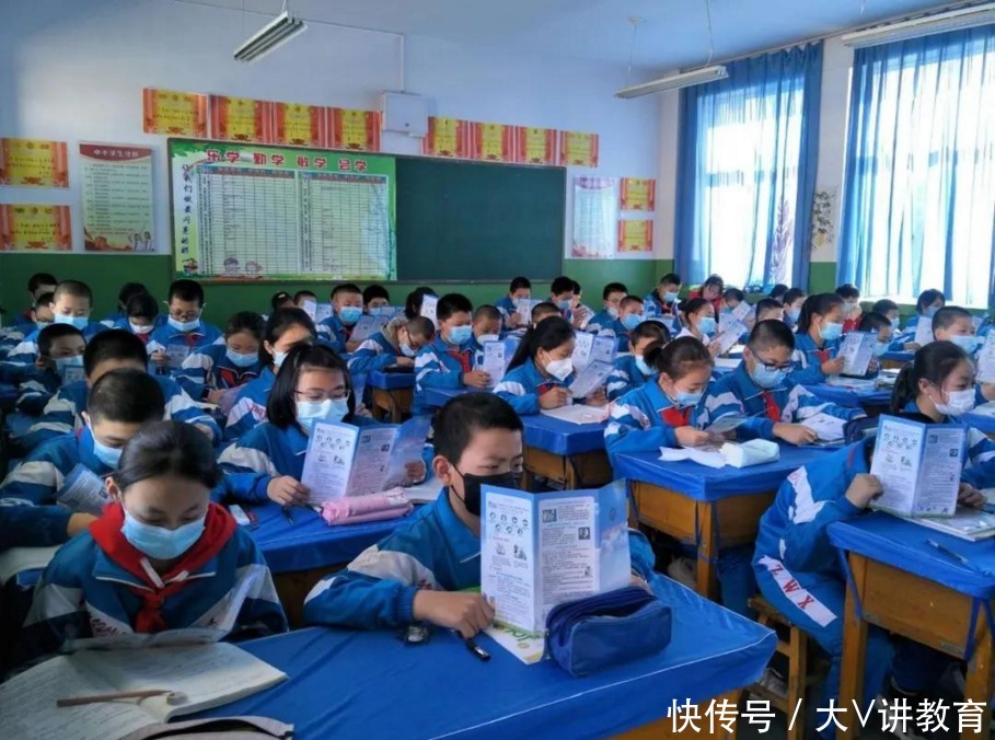 北京中小学刚刚开学，“暑假”时间就已确定，假期长达48天