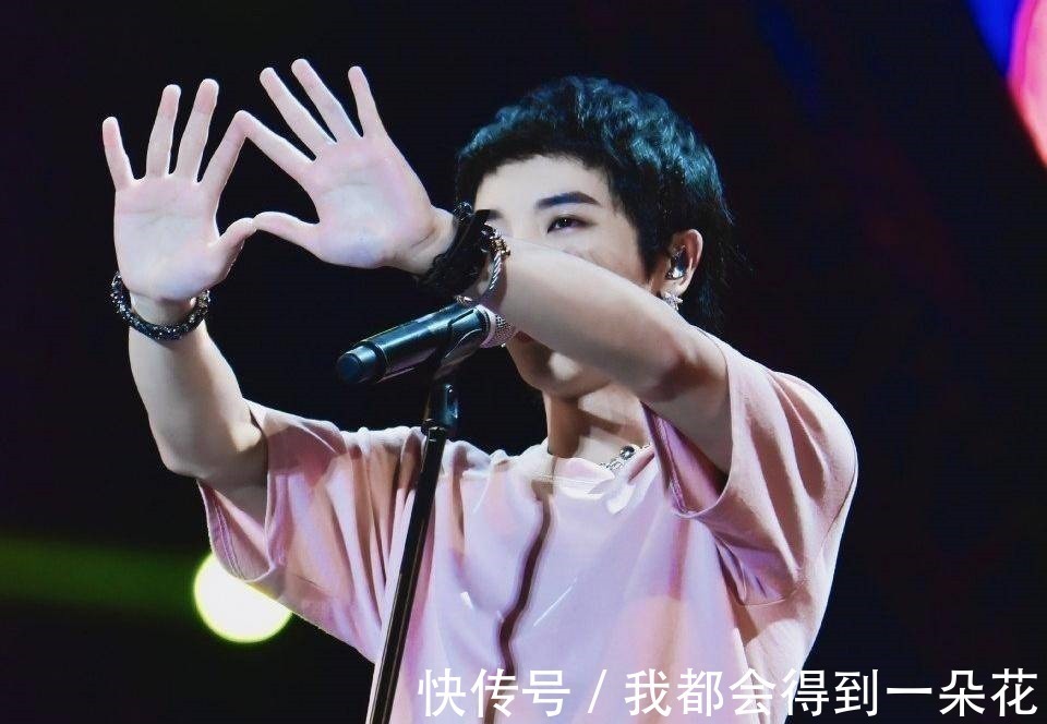 綜藝|華晨宇被批作品不出圈,上綜藝成不務(wù)正業(yè),對歌手為何如此苛刻