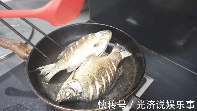 鲫鱼|解冻鱼时，教你两个土方法，时间短见效快，鱼肉和鲜活的一样新鲜