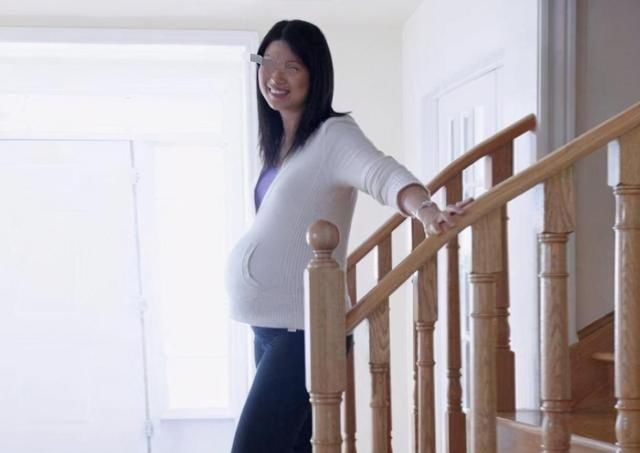 张女士|怀孕五个月肚子不增反减，医生一句话，却让孕妇尴尬不已