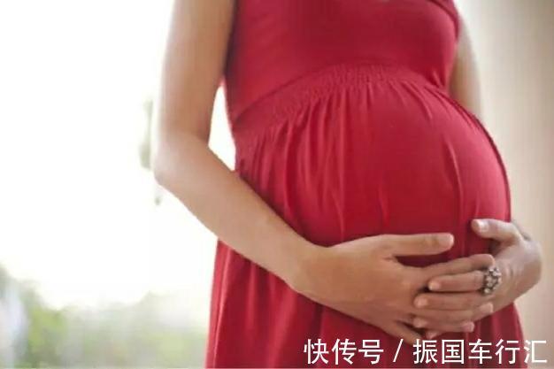 孕期|孕妇什么时候“显怀”比较正常？孕期过早显怀，可能和这4点有关