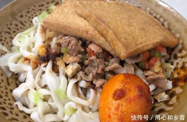 这家|郑州这家12年臊子面馆,一天100斤面不够卖,老郑州拿锅来买