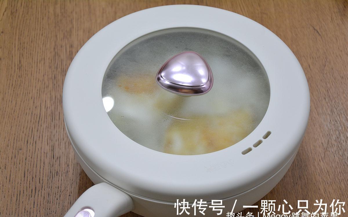 天冷特爱一道白菜豆腐,菜嫩汤鲜百吃不厌,上班族回家轻松做