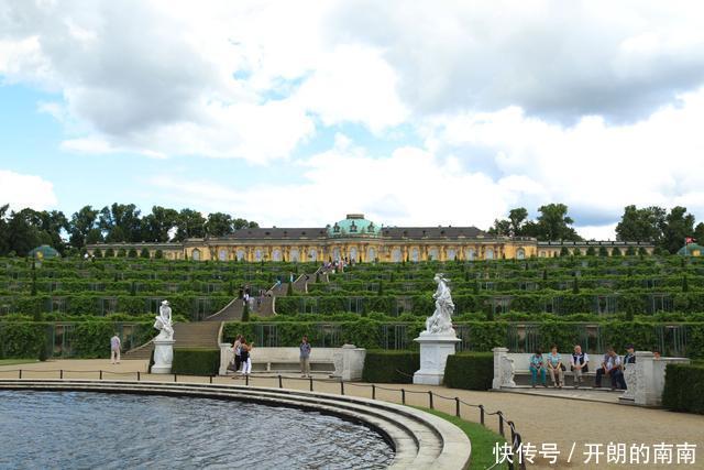 老年|神圣罗马帝国宫廷文化的特殊领域——宫殿及园林建筑的主要特点