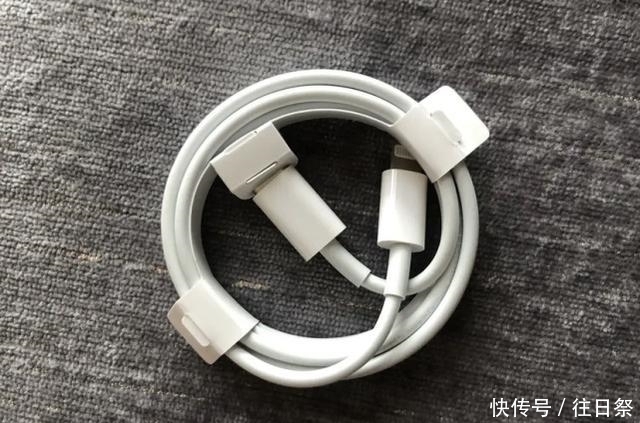 手汗|入手iPhone12一周了，有5个缺点不能忍，准备卖掉换华为Mate40