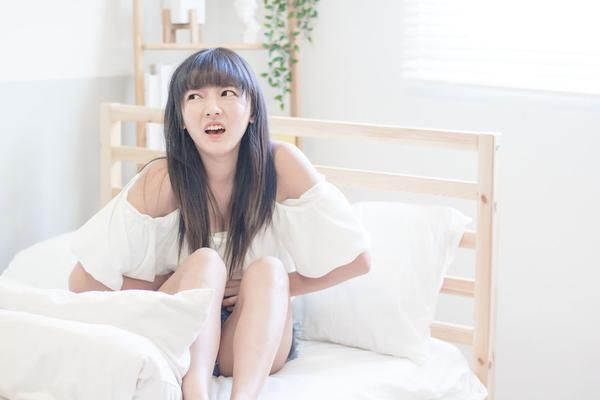 月经发|有人说“来月经是身体在排毒”,但月经发黑掉出血块,是怎么回事