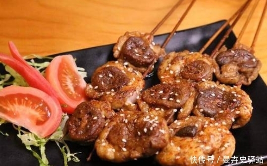 男孩 《向往5》:彭昱畅吃烤腰子,看清他的反应后,果然是单纯的男孩