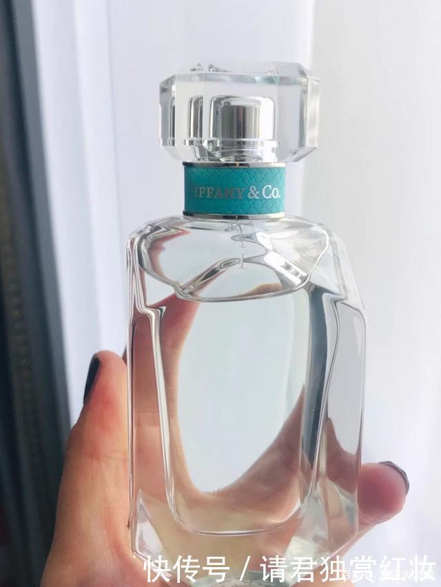 香水也有雷品,这些大火的香水并不值得买,用它们还不如喷花露水