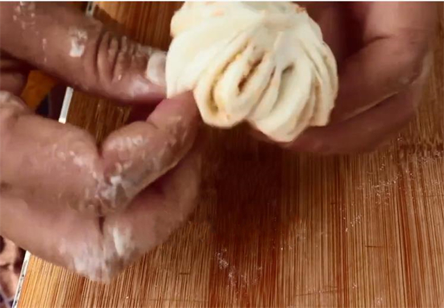 辣椒面|教你在家轻松蒸花卷馍,原来做法那么简单,看一遍就能学会