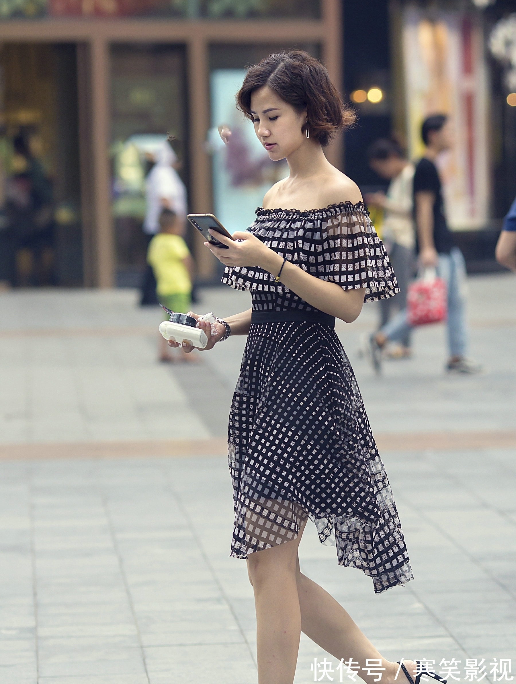 高跟鞋 连衣裙更能展现女性魅力,搭配高跟鞋优雅又高级