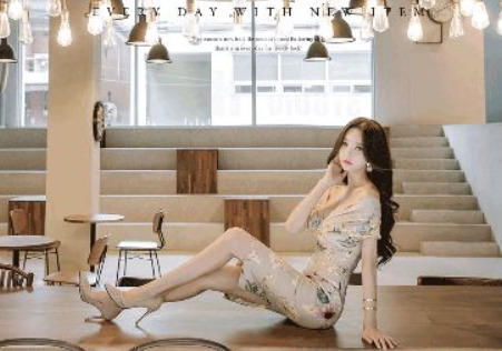 美女|美女穿搭：小姐姐爱穿苗条有型的紧身裙，增添几分娇俏动人！