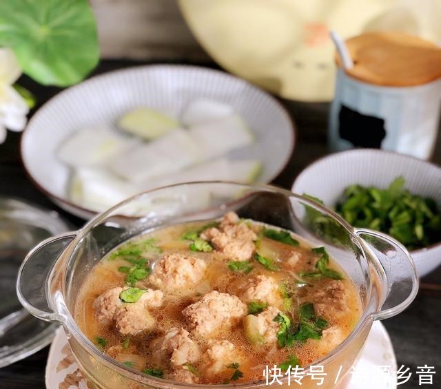 冬天就给家人做这汤！暖胃利湿特好喝，每周吃两次手脚不凉不怕冷！