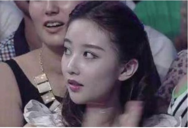非诚勿扰最美女观众,因被镜头扫到爆红,后进娱乐圈当演员