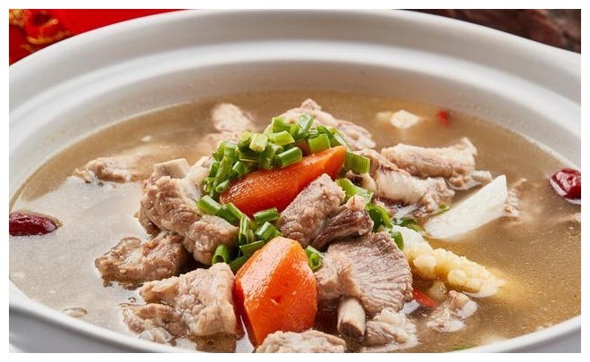 羊肉别总涮着吃，5种做法，鲜美不膻还不腻，伏天多吃祛湿排毒