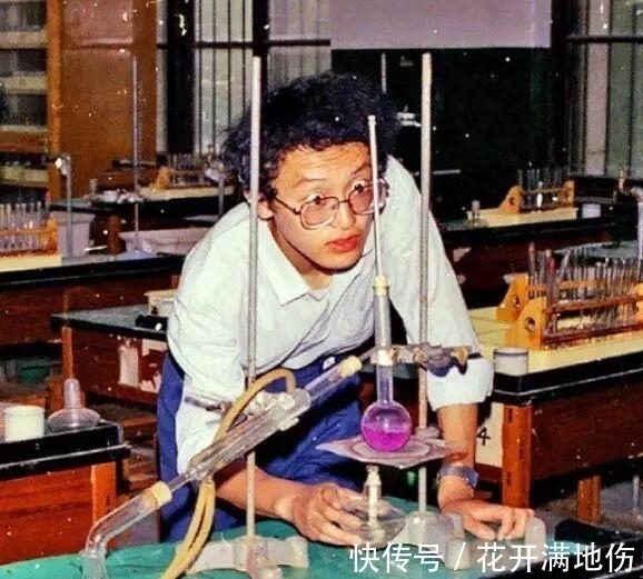 回忆杀#法国艺术家花7年,拯救85万张中国老照片,每张都是回忆杀