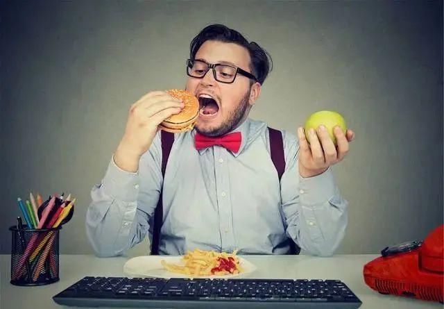 高血糖|血糖超标,“脚”知道?双脚若没有4异常,祝贺,血糖控制得不错