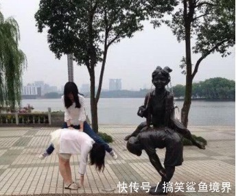|搞笑GIF图:姑娘一看就是非常无聊
