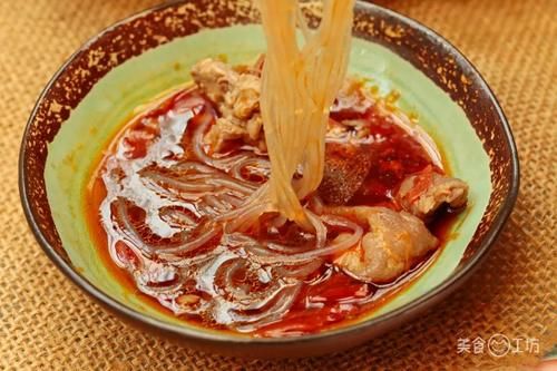  冬天最喜欢的暖胃吃法，热热乎乎煮一锅