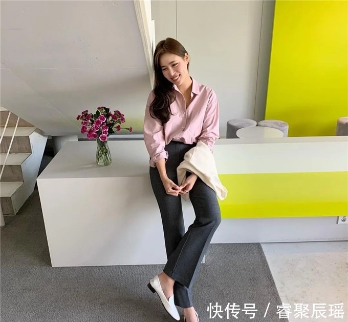 裤装|九分裤+平底鞋,才是中年女人应有的穿搭,优雅知性还减龄