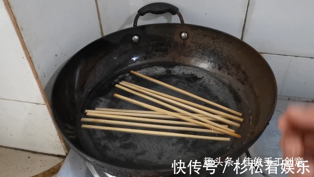 用半个月的筷子就会产生大量细菌,教你正确清洗筷子方法,学学吧