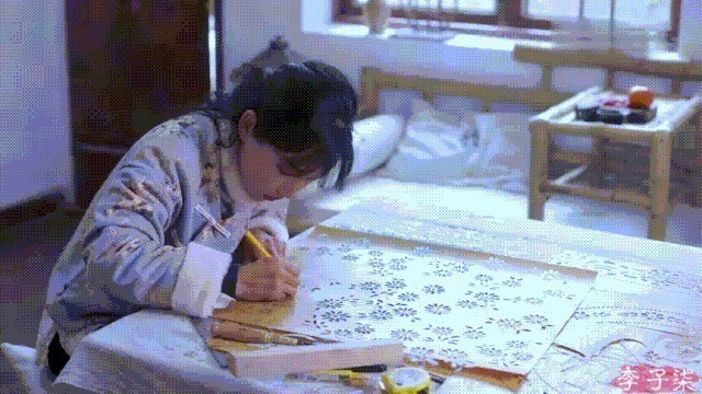 衣服|如果说李子柒的生活对我们不切实际，那她穿的衣服我们倒能学学