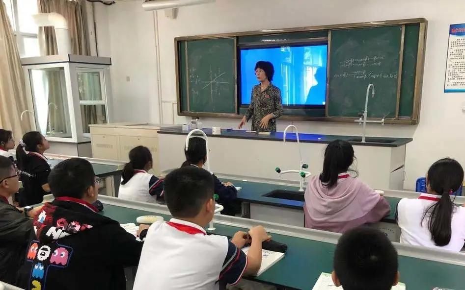 魅力|缤纷社团活动，营造魅力多彩校园