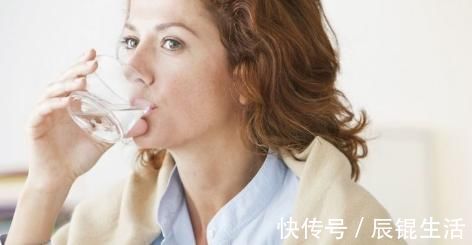 妇科大夫|女性“白带”多裤子容易脏?妇科大夫:做好3点,“子宫”更健康