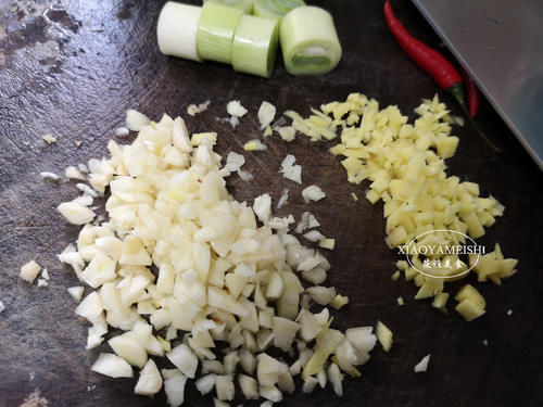 解馋|3块钱豆皮做的小零食，全家吃得好欢喜，老公：比肉还香，解馋！