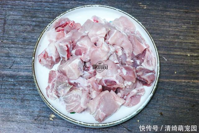  喜欢|红烧排骨，糖醋排骨都靠边，排骨加它一起炖，出锅必光盘！