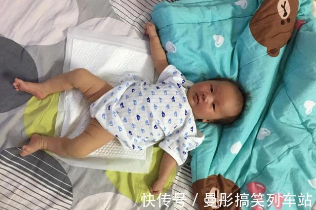 投降式|新生儿为什么偏爱“投降式睡姿”,需要纠正吗?很多家长做错了