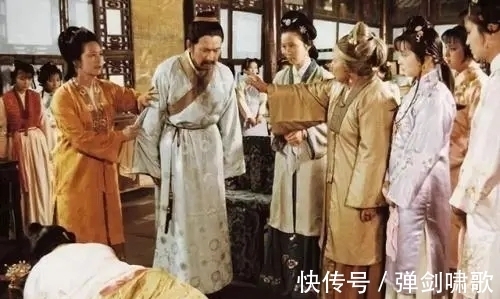 笞挞#《红楼梦》：看似迂腐的贾政原来上演了一出苦肉计！