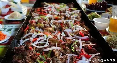 馕坑里面|来到乌鲁木齐,一定要吃的6道美食,不吃你就白来了!