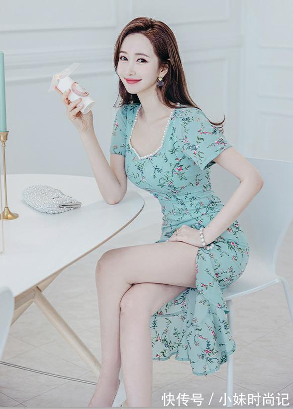 鱼尾|天蓝色的小碎花,搭配上荷叶边的鱼尾,穿出高级感