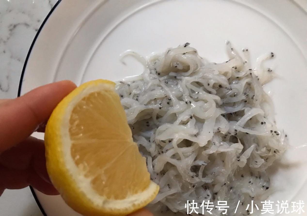 家常银鱼煎蛋,很适合做早餐,10分钟就搞定,鲜嫩好吃