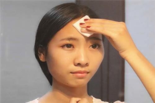 女人|判断女人老不老，别光看年龄大小，身体的4个“丑态”其实很明显