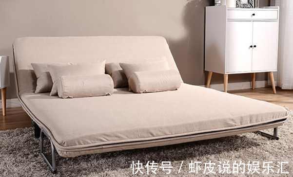 实用|越来越多人家里都不买沙发了,直接这样装,实用又不占地方