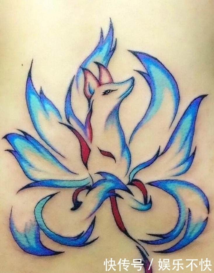 九尾狐:古代传说中的奇兽,退一步是狐,进一步是人,且是美人