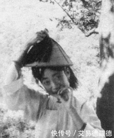 婉容|末代皇后婉容珍贵老照片,长相端庄却遭溥仪厌弃,吸食鸦片烟度日