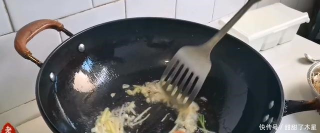 家常菜清炒绿豆芽的做法,清脆爽口不出水,美味可口老陈的最爱