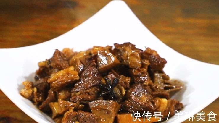 牛肉的创新吃法，搭配竹笋一起炖，牛肉软烂入味不柴，越吃越想吃