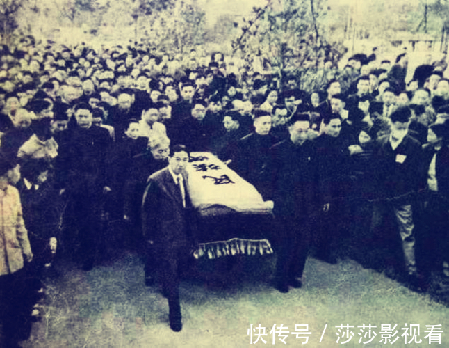 章乃器$鲁迅去世惊动了半个文坛:蔡元培主持葬仪,巴金为他抬棺