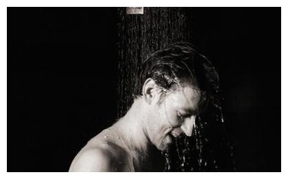 二人世界|提醒男人洗完澡后，这四件事再喜欢也要控制，不然就是自找麻烦