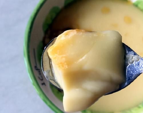 蛋液|蒸鸡蛋羹,加水直接下锅蒸是大忌!牢记这4窍门,蛋羹细滑如布丁