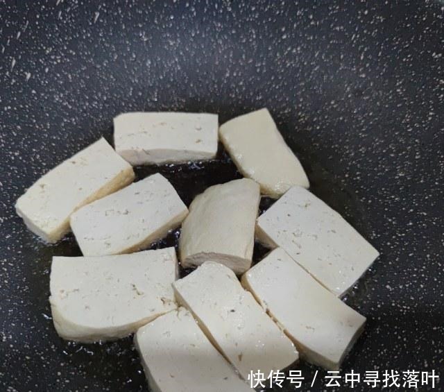 家常|猪肉白菜炖粉条,冬季家常炖菜,全家都爱吃