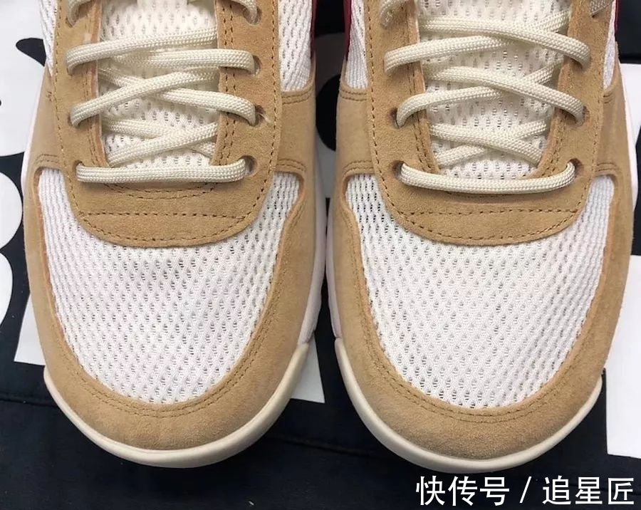 tom 资讯丨四双“倒钩色”AJ1曝光,Nike火星鞋补货近万双?