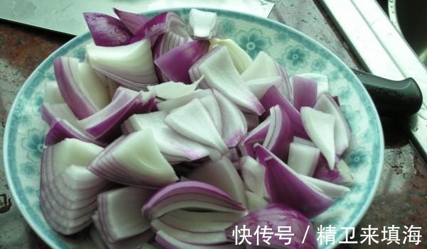 黑白石|厨房最常用却不值钱的“它”,把它放进装修后的新家,半个月去除致命甲醛!