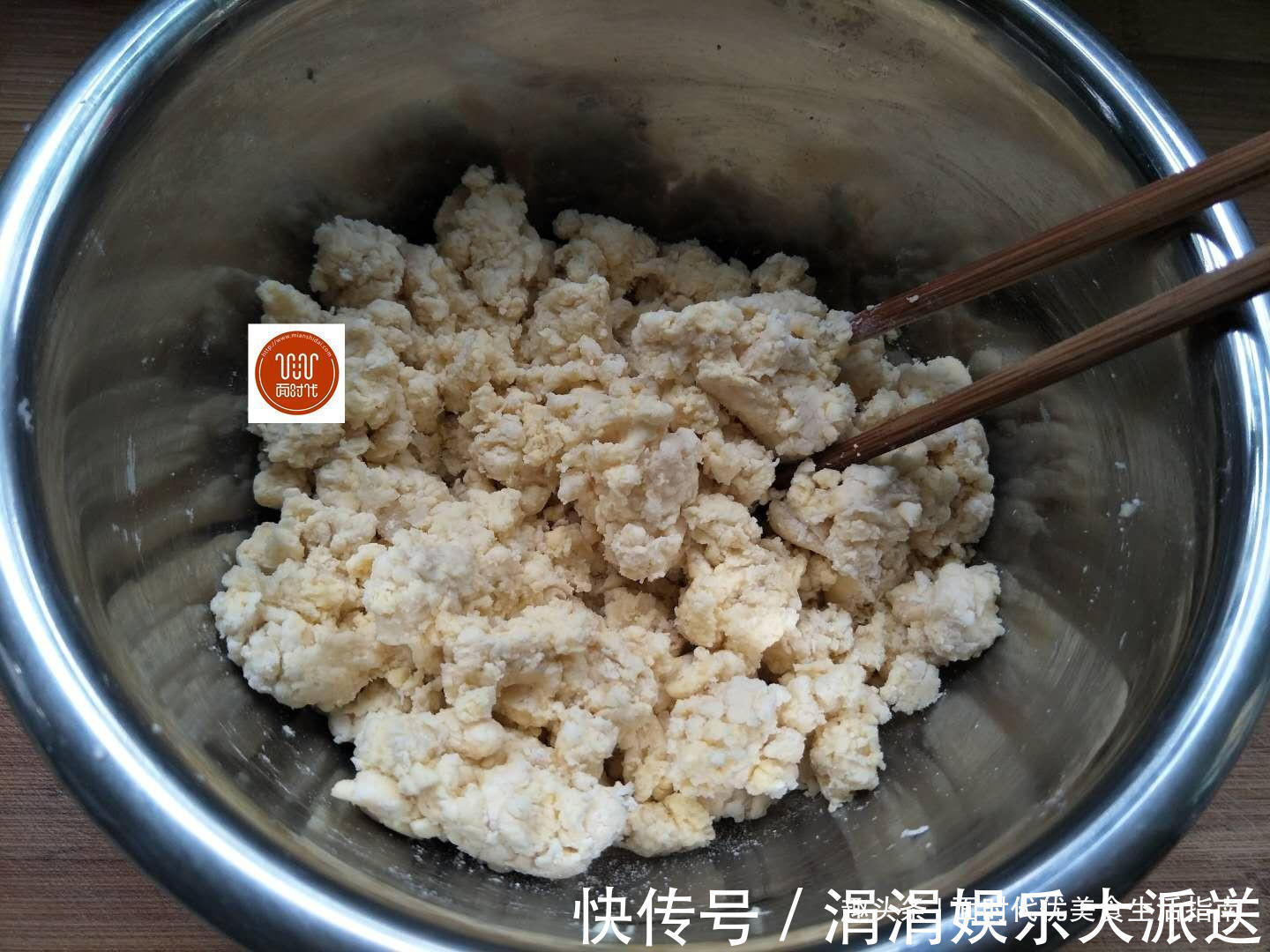 玉米饼，教你一招，比城里卖的蛋糕还要好吃，儿子一下吃了5个