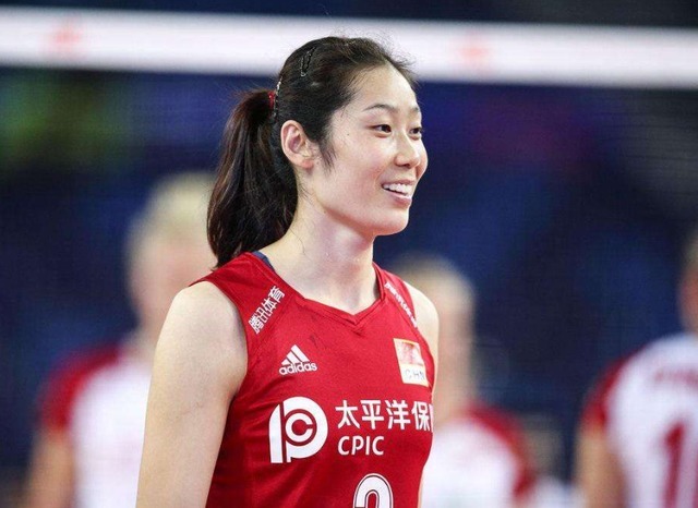 集训|蔡斌上任后女排集训引热议!沿用郎平老套路,球迷们对其提出质疑
