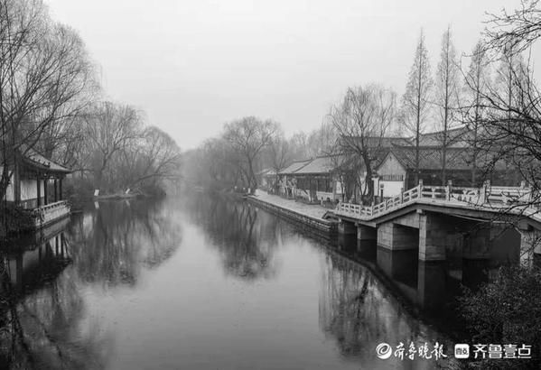 再拍大明湖，风景这边独好