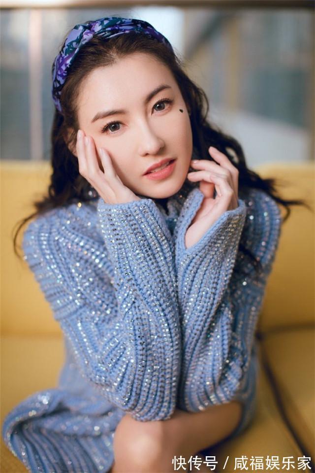 纹理烫 女人50岁后,别再剪短发了!今年流行这些发型,时髦减龄又气质